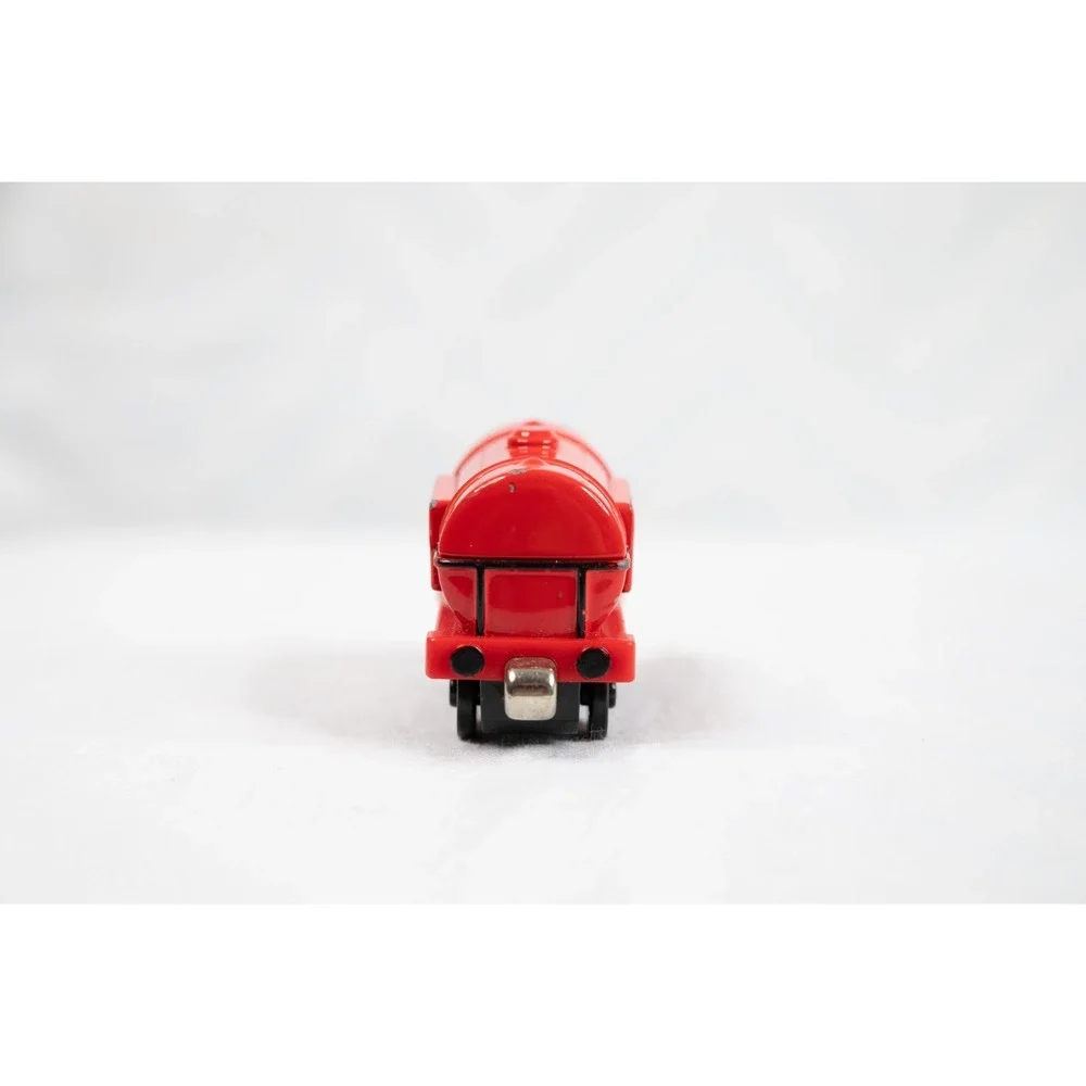 Thomas Take & Play Along Red Jet Fuel Tanker Ocsar‎ Train Car